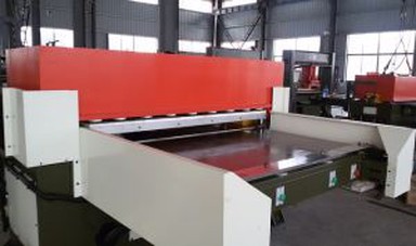 Double-side nóng Die Máy cắt, máy cắt báo chí, máy sưởi và niêm phong máy cắt